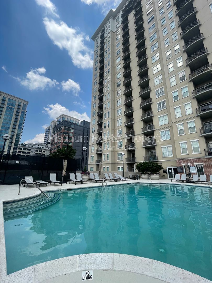 Fantastic opportunity to live in Buckhead for an unbeatable price! This 1 bedroom condo in a prime location is brought to you by Platinum Property Management Services, Inc. property image