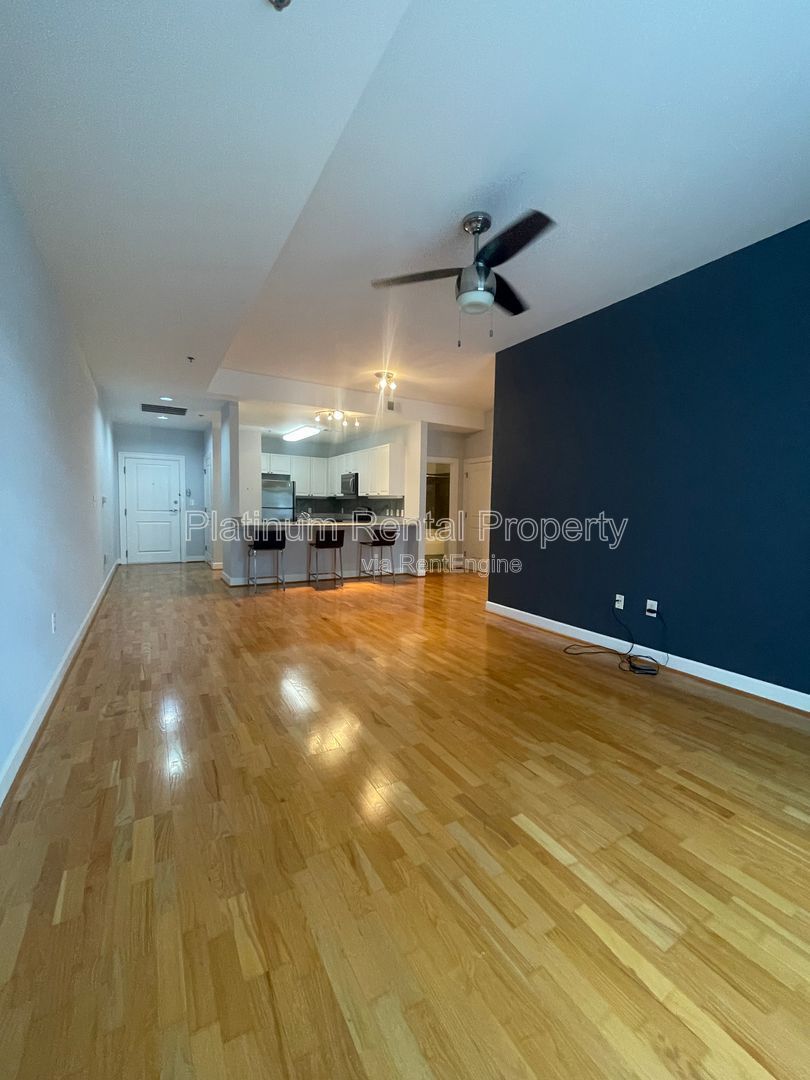 Fantastic opportunity to live in Buckhead for an unbeatable price! This 1 bedroom condo in a prime location is brought to you by Platinum Property Management Services, Inc. property image