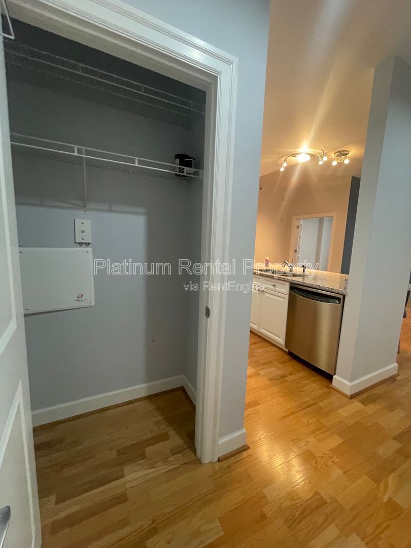 Fantastic opportunity to live in Buckhead for an unbeatable price! This 1 bedroom condo in a prime location is brought to you by Platinum Property Management Services, Inc. property image