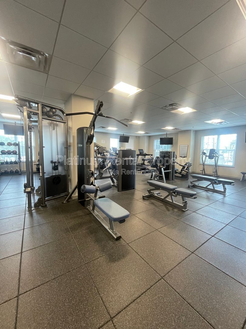 Fantastic opportunity to live in Buckhead for an unbeatable price! This 1 bedroom condo in a prime location is brought to you by Platinum Property Management Services, Inc. property image