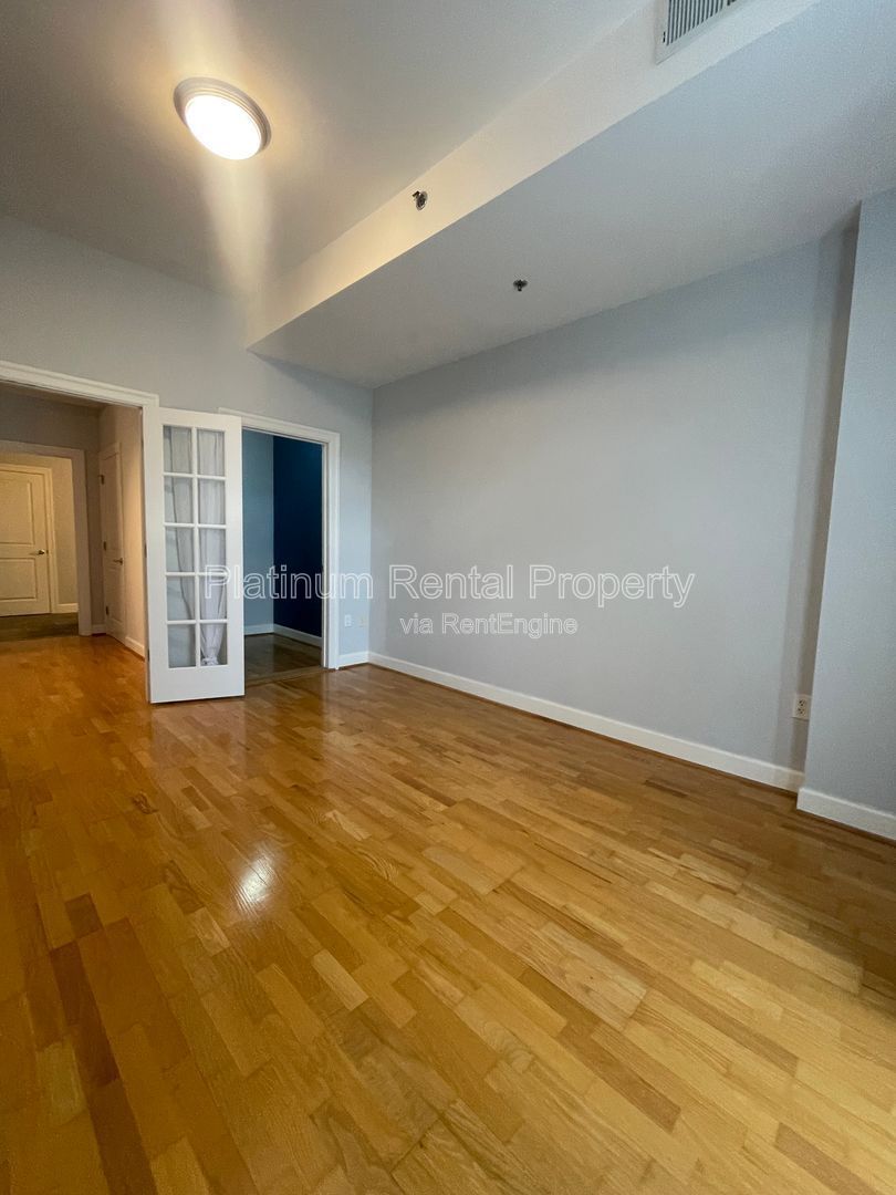 Fantastic opportunity to live in Buckhead for an unbeatable price! This 1 bedroom condo in a prime location is brought to you by Platinum Property Management Services, Inc. property image