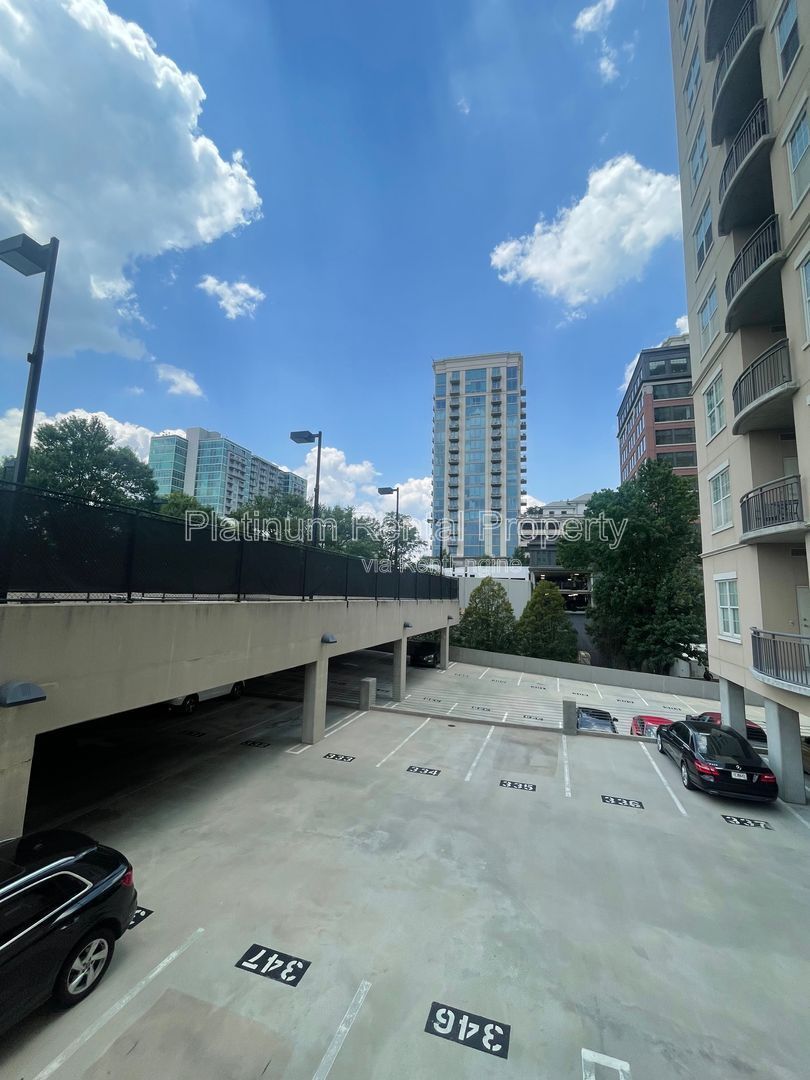Fantastic opportunity to live in Buckhead for an unbeatable price! This 1 bedroom condo in a prime location is brought to you by Platinum Property Management Services, Inc. property image