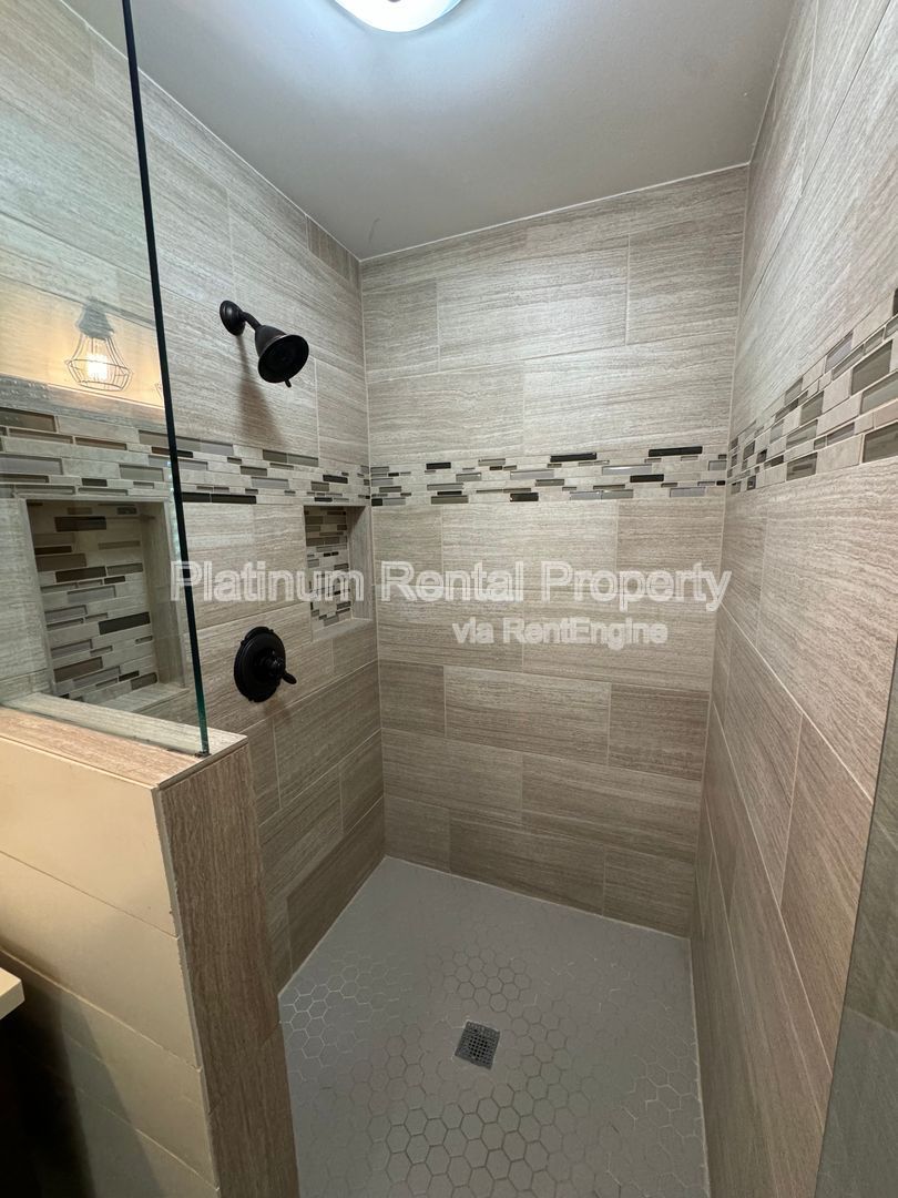 Amazing 3 Bedroom Ranch home in Alpharetta with a POOL for rent by Platinum Property Management Services, Inc. property image