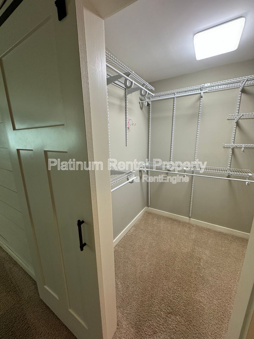 Amazing 3 Bedroom Ranch home in Alpharetta with a POOL for rent by Platinum Property Management Services, Inc. property image