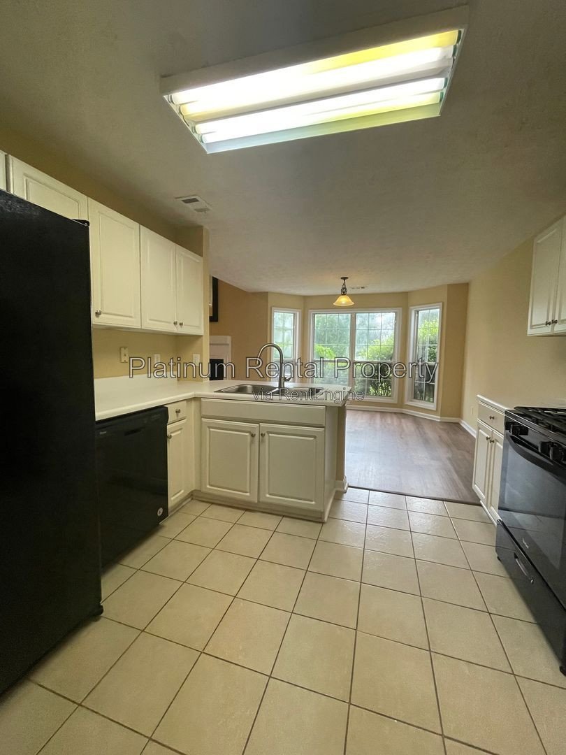 Fabulous, 2 bedroom home in desirable Avensong, by Platinum Property Management Services, Inc. property image