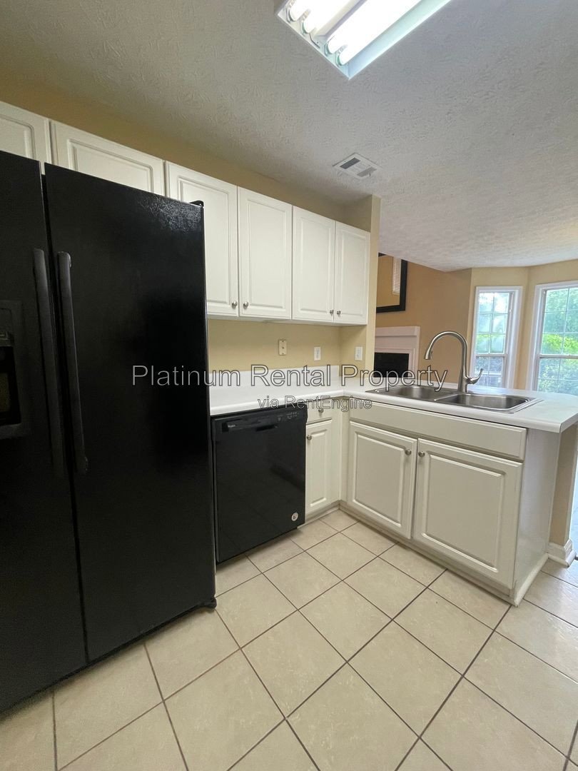 Fabulous, 2 bedroom home in desirable Avensong, by Platinum Property Management Services, Inc. property image