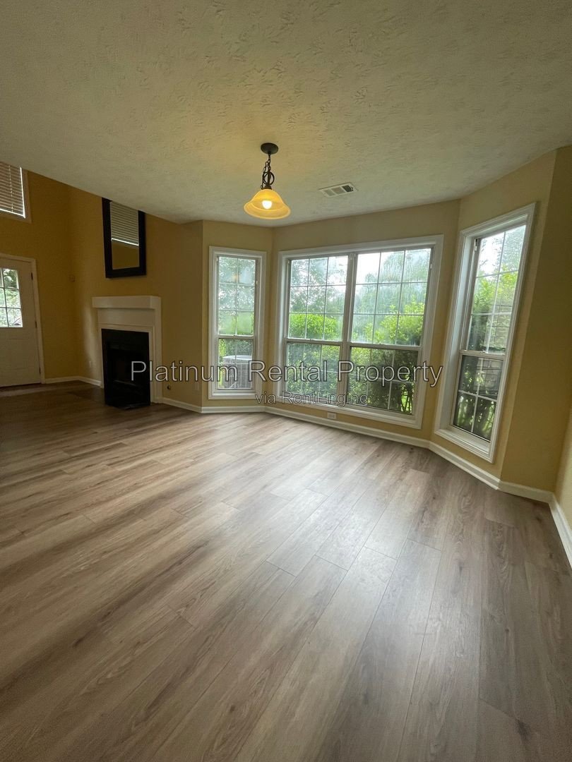 Fabulous, 2 bedroom home in desirable Avensong, by Platinum Property Management Services, Inc. property image