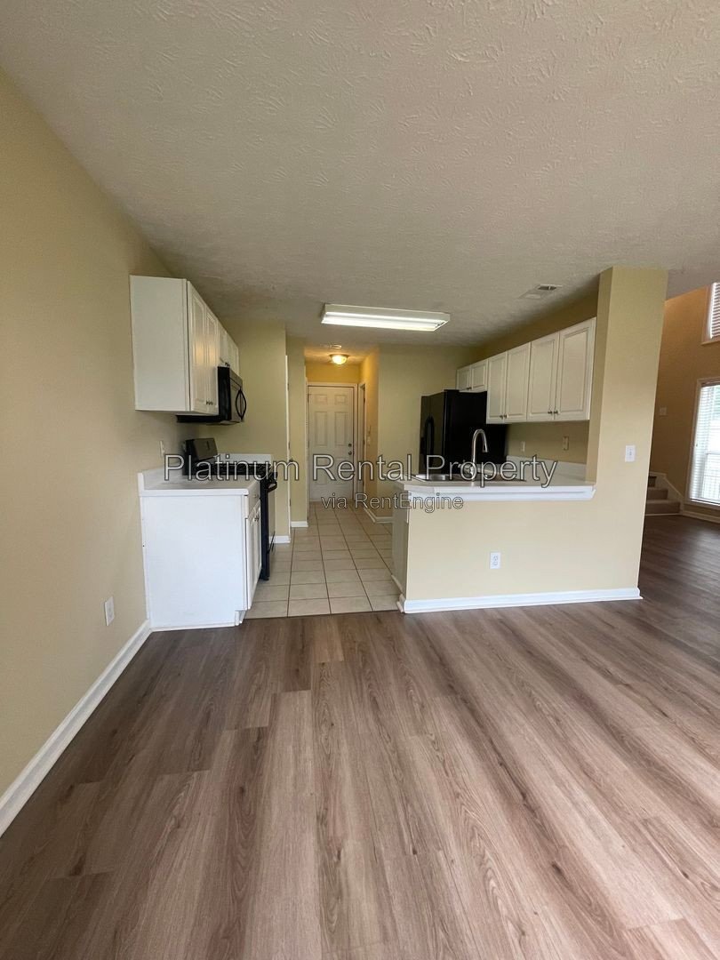 Fabulous, 2 bedroom home in desirable Avensong, by Platinum Property Management Services, Inc. property image