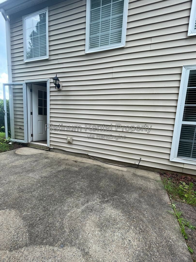 Fabulous, 2 bedroom home in desirable Avensong, by Platinum Property Management Services, Inc. property image