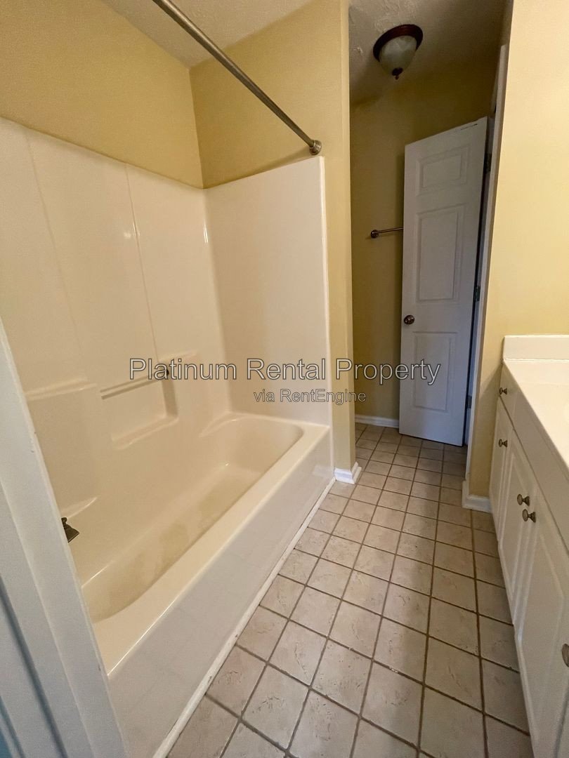 Fabulous, 2 bedroom home in desirable Avensong, by Platinum Property Management Services, Inc. property image