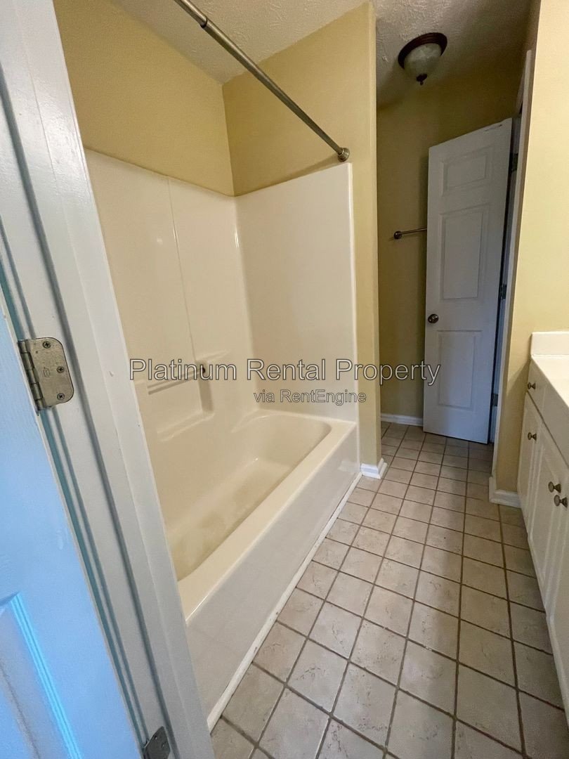 Fabulous, 2 bedroom home in desirable Avensong, by Platinum Property Management Services, Inc. property image