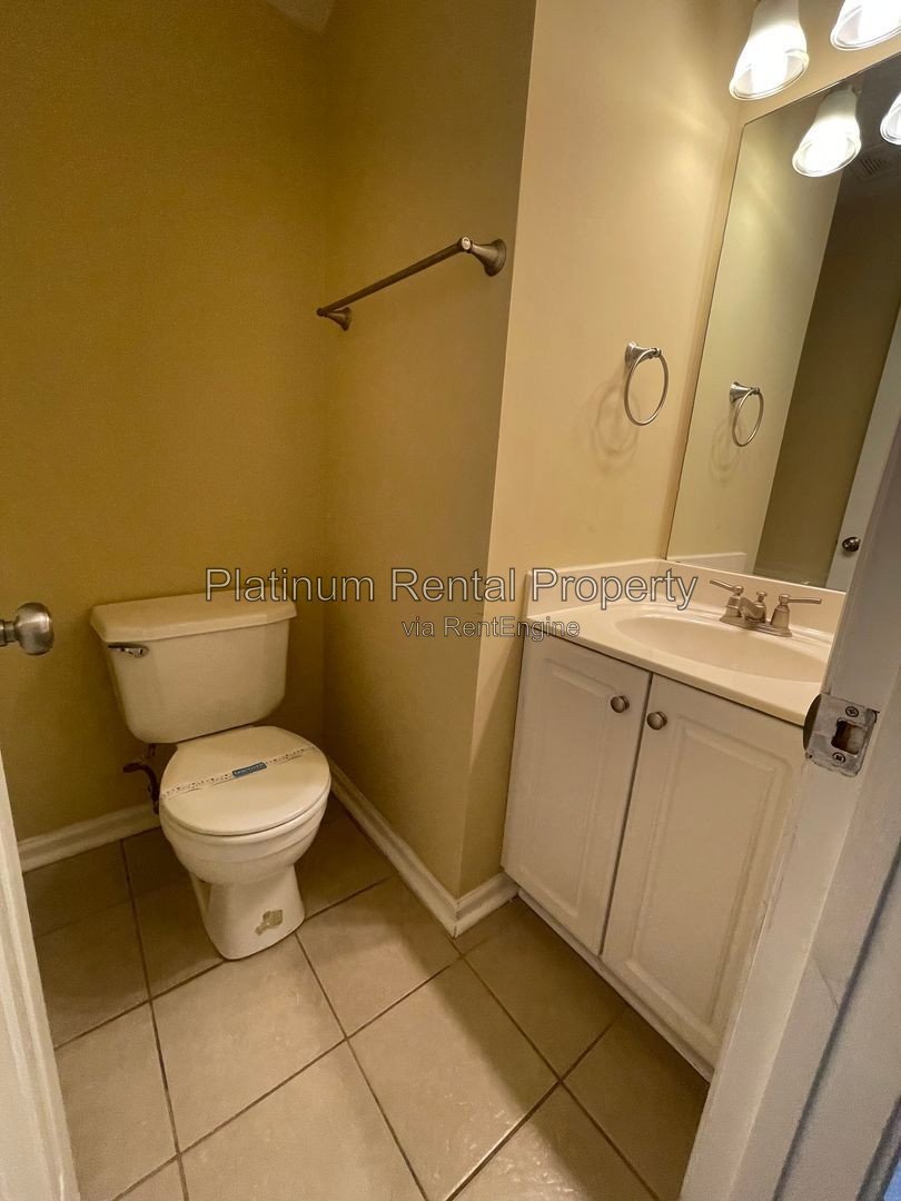 Fabulous, 2 bedroom home in desirable Avensong, by Platinum Property Management Services, Inc. property image