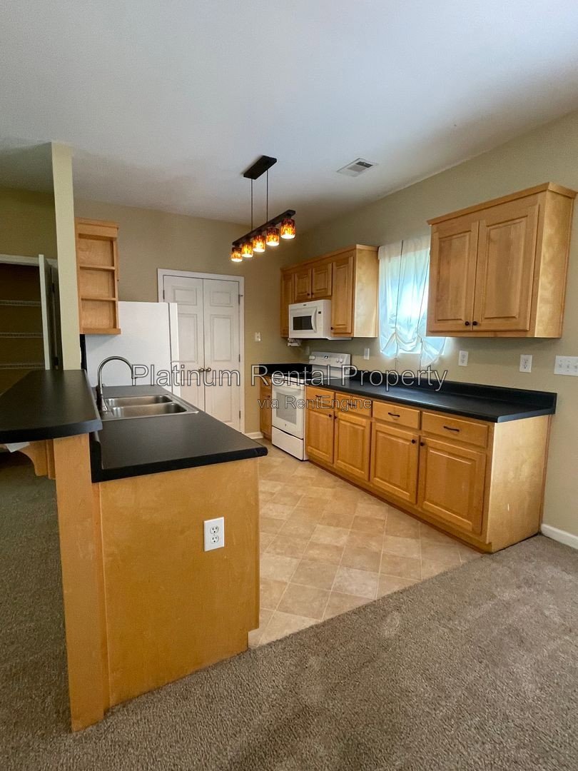 Two bedroom townhome in the most peaceful Dahlonega setting by Platinum Property Management Services, Inc. property image