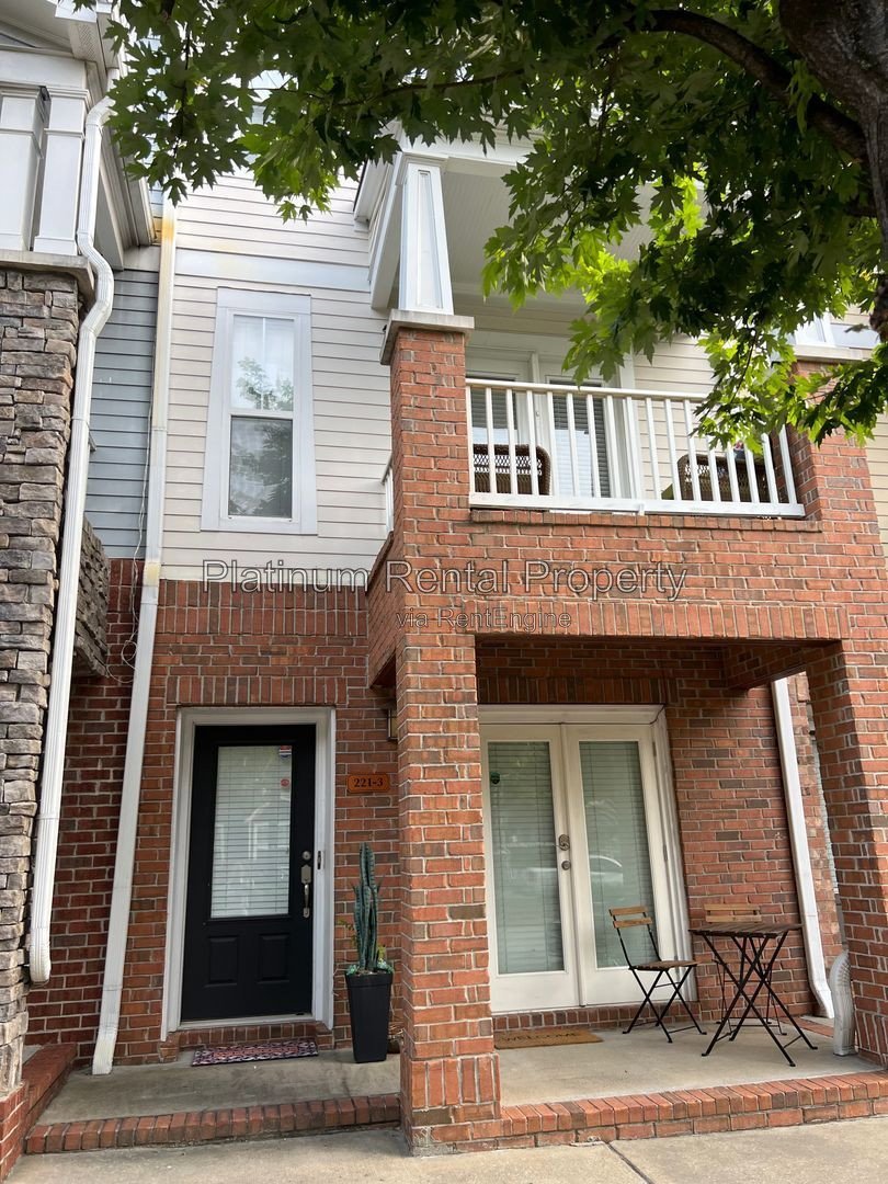 Beautiful 3 Bedroom Townhome in Amazing Atlantic Station location for rent by Platinum Property Management Services, Inc. property image