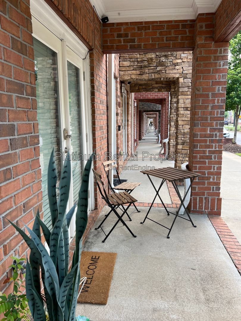 Beautiful 3 Bedroom Townhome in Amazing Atlantic Station location for rent by Platinum Property Management Services, Inc. property image