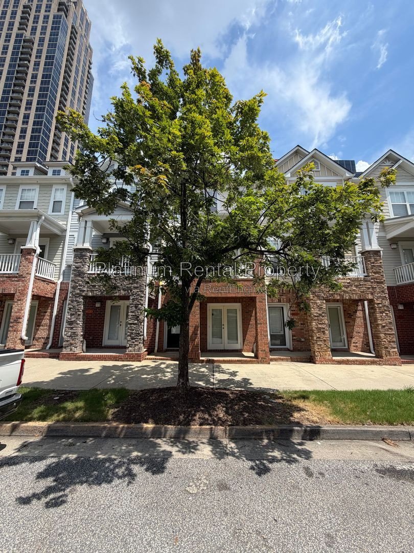 Beautiful 3 Bedroom Townhome in Amazing Atlantic Station location for rent by Platinum Property Management Services, Inc. property image