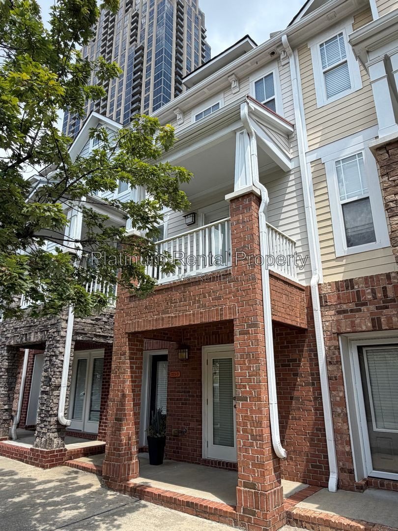 Beautiful 3 Bedroom Townhome in Amazing Atlantic Station location for rent by Platinum Property Management Services, Inc. property image