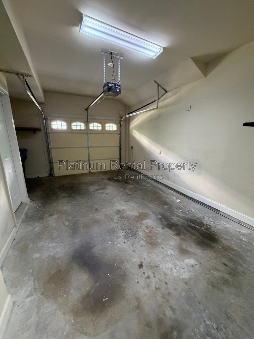 Beautiful 3 Bedroom Townhome in Amazing Atlantic Station location for rent by Platinum Property Management Services, Inc. property image