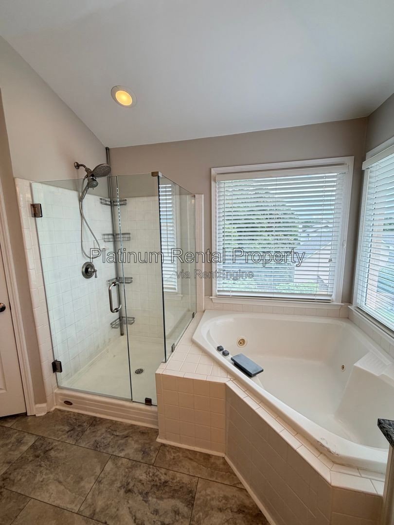 Elegant and Spotless Brick 4 bedroom home in South Forsyth by Platinum Property Management Services, Inc. property image