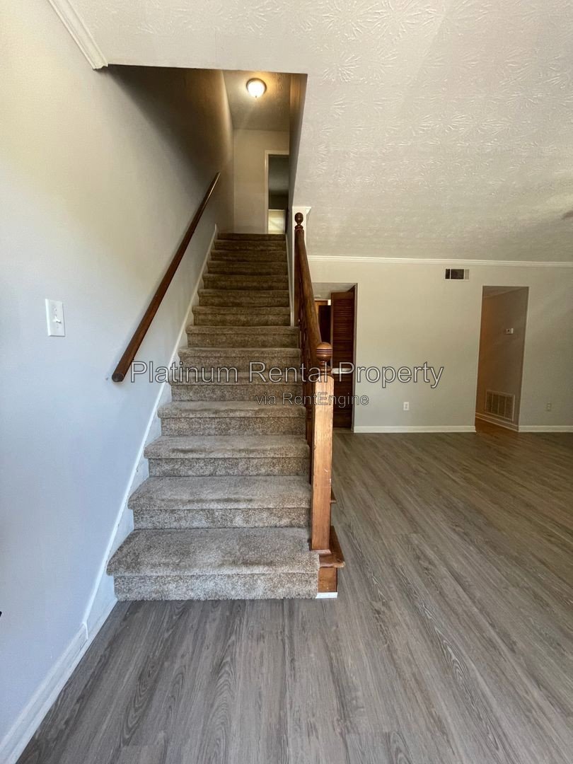 Recently updated 2 bedroom townhome in convenient Snellville location by Platinum Property Management Services, Inc. property image