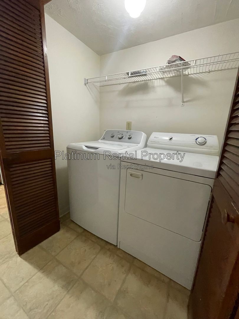 Recently updated 2 bedroom townhome in convenient Snellville location by Platinum Property Management Services, Inc. property image