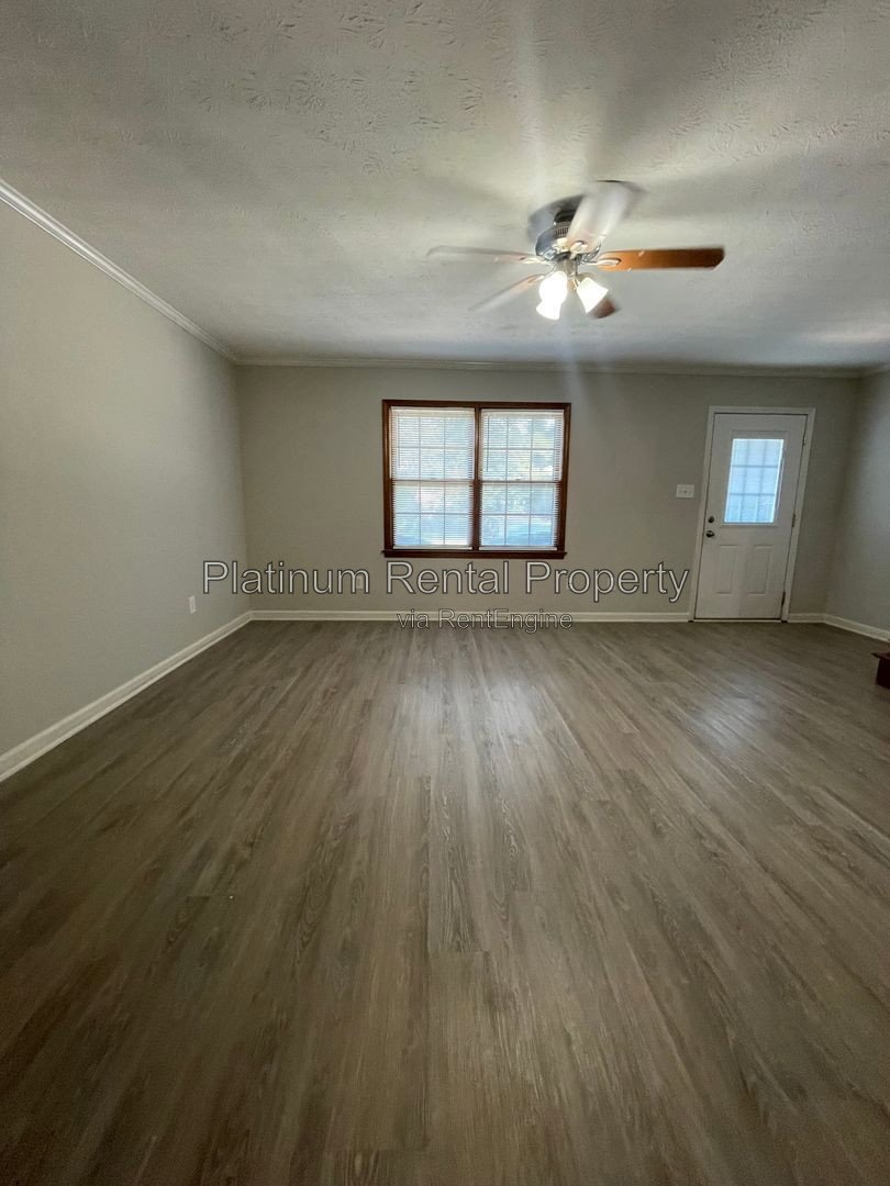 Recently updated 2 bedroom townhome in convenient Snellville location by Platinum Property Management Services, Inc. property image