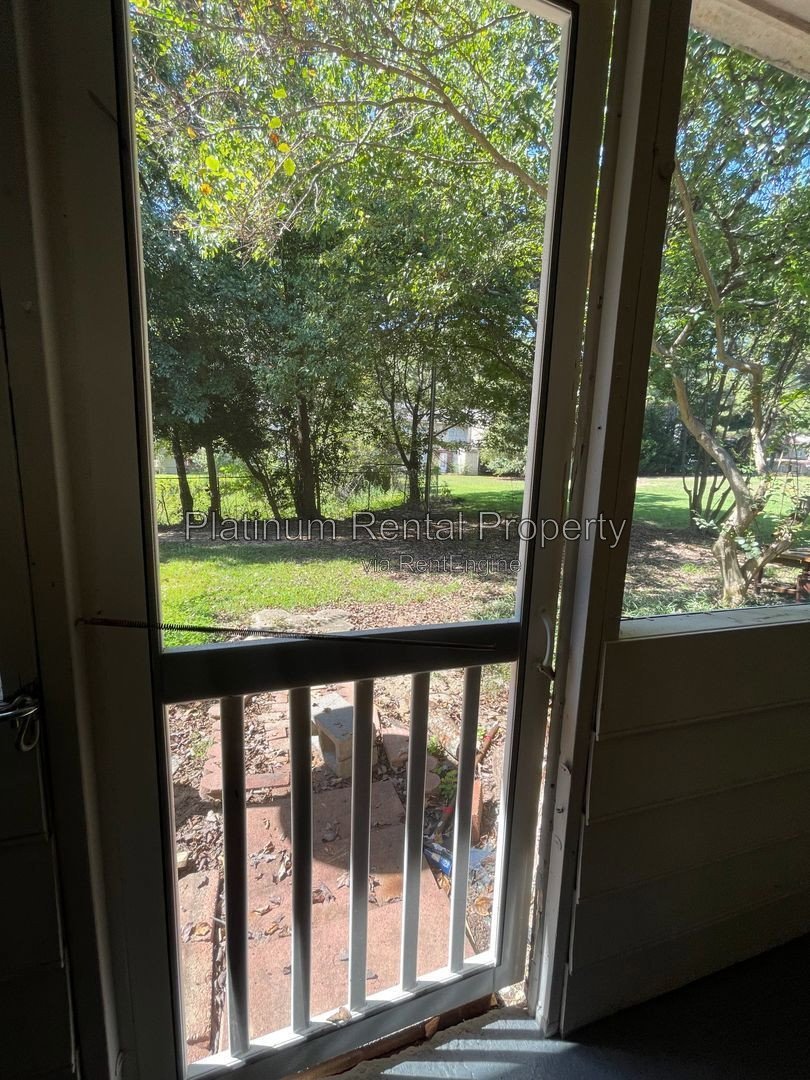 Recently updated 2 bedroom townhome in convenient Snellville location by Platinum Property Management Services, Inc. property image