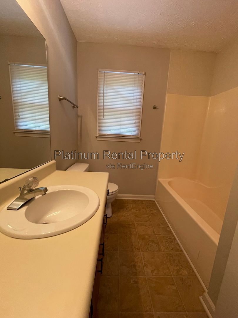 Recently updated 2 bedroom townhome in convenient Snellville location by Platinum Property Management Services, Inc. property image