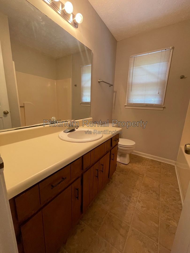 Recently updated 2 bedroom townhome in convenient Snellville location by Platinum Property Management Services, Inc. property image