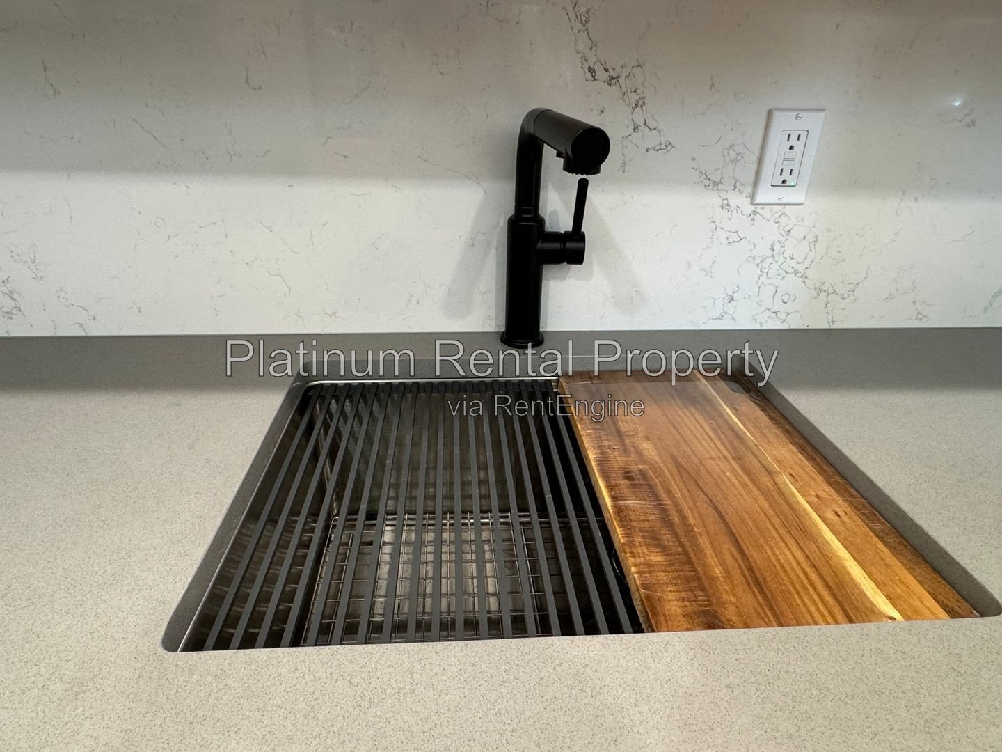 1 Bedroom condo in AMAZING midtown location by Platinum Property Management Services, Inc. property image