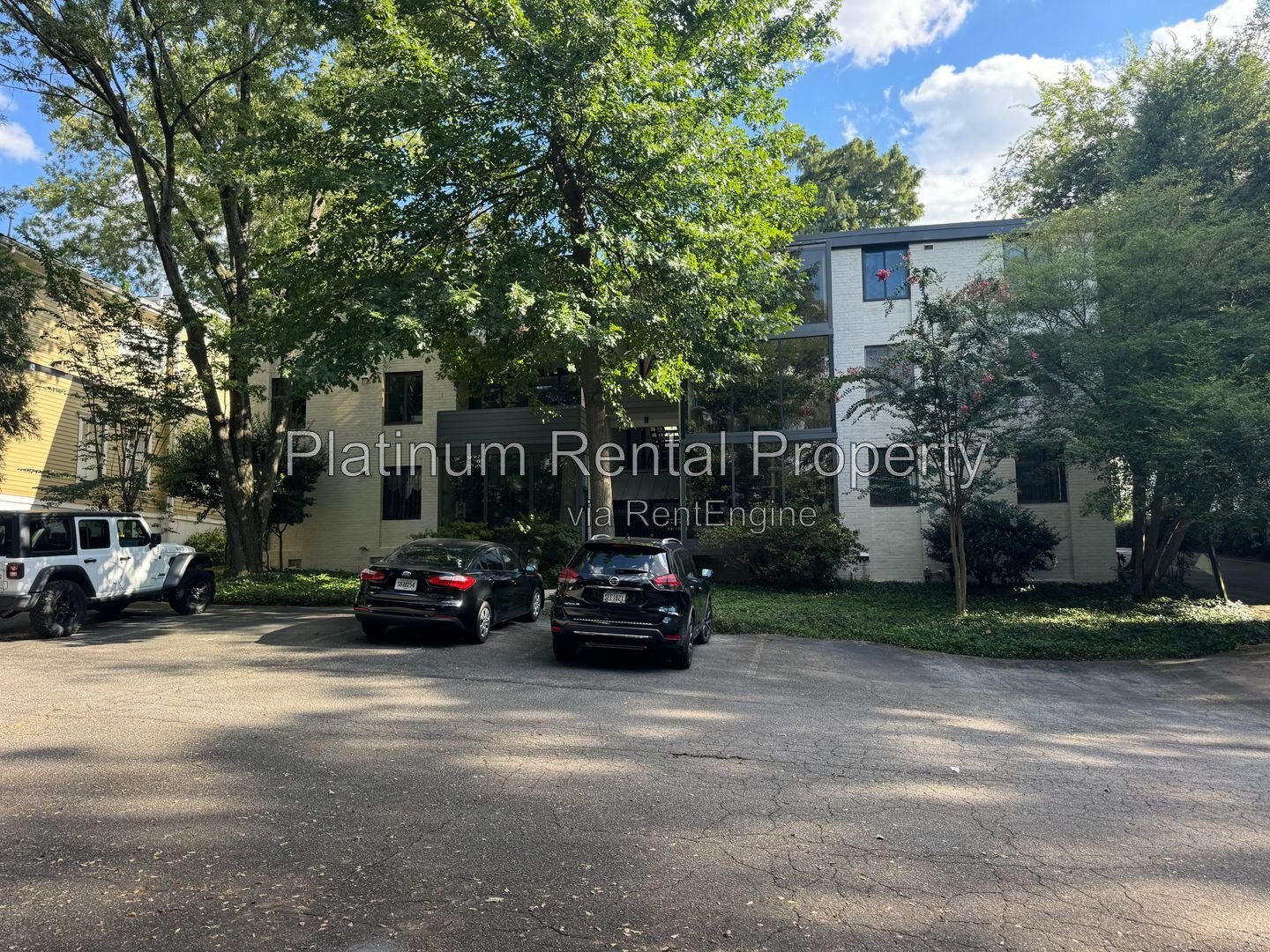 1 Bedroom condo in AMAZING midtown location by Platinum Property Management Services, Inc. property image