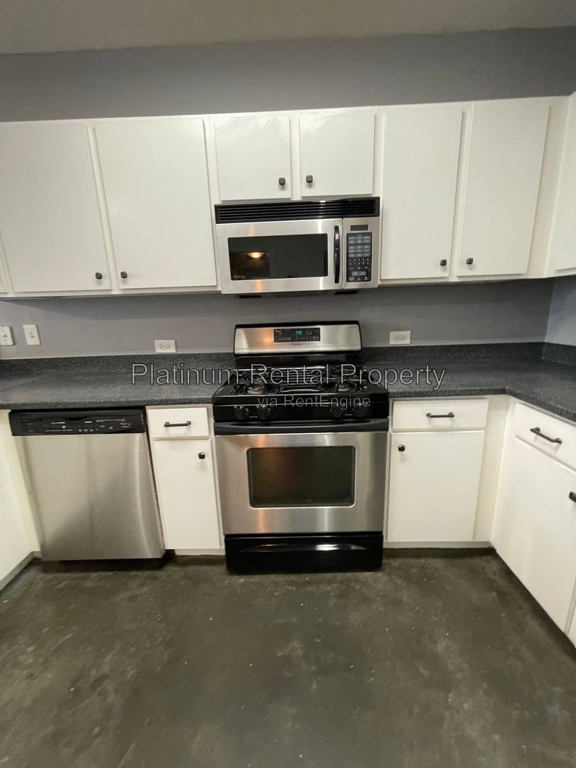 Spectacular studio condo in the heart of Downtown Atlanta, by Platinum Property Management Services, Inc. property image