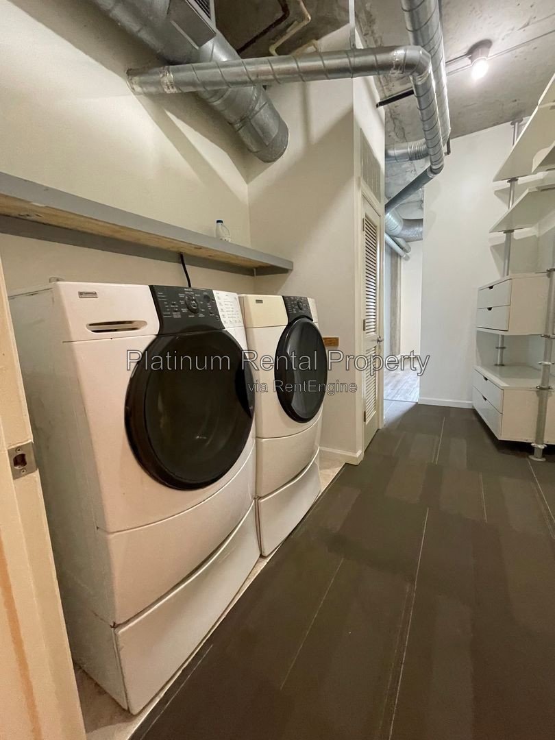 Spectacular studio condo in the heart of Downtown Atlanta, by Platinum Property Management Services, Inc. property image