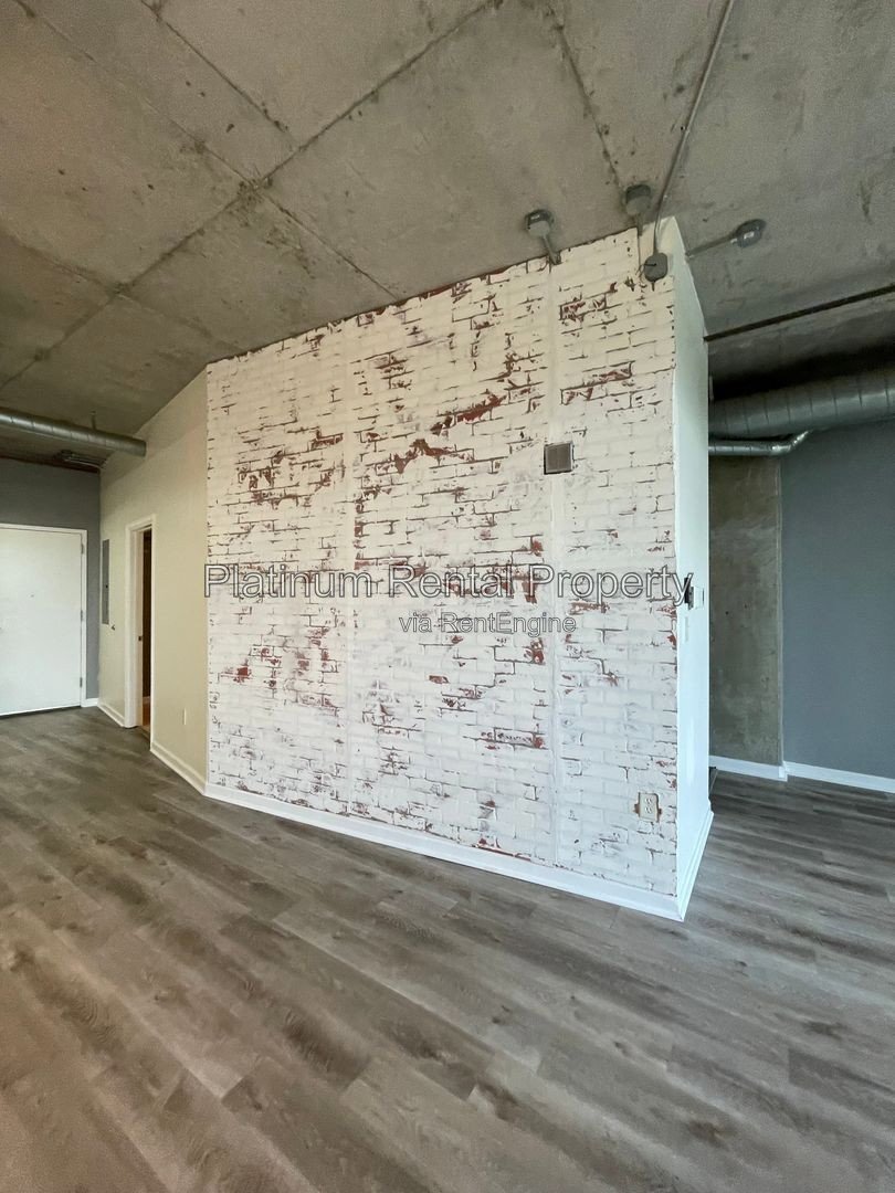 Spectacular studio condo in the heart of Downtown Atlanta, by Platinum Property Management Services, Inc. property image