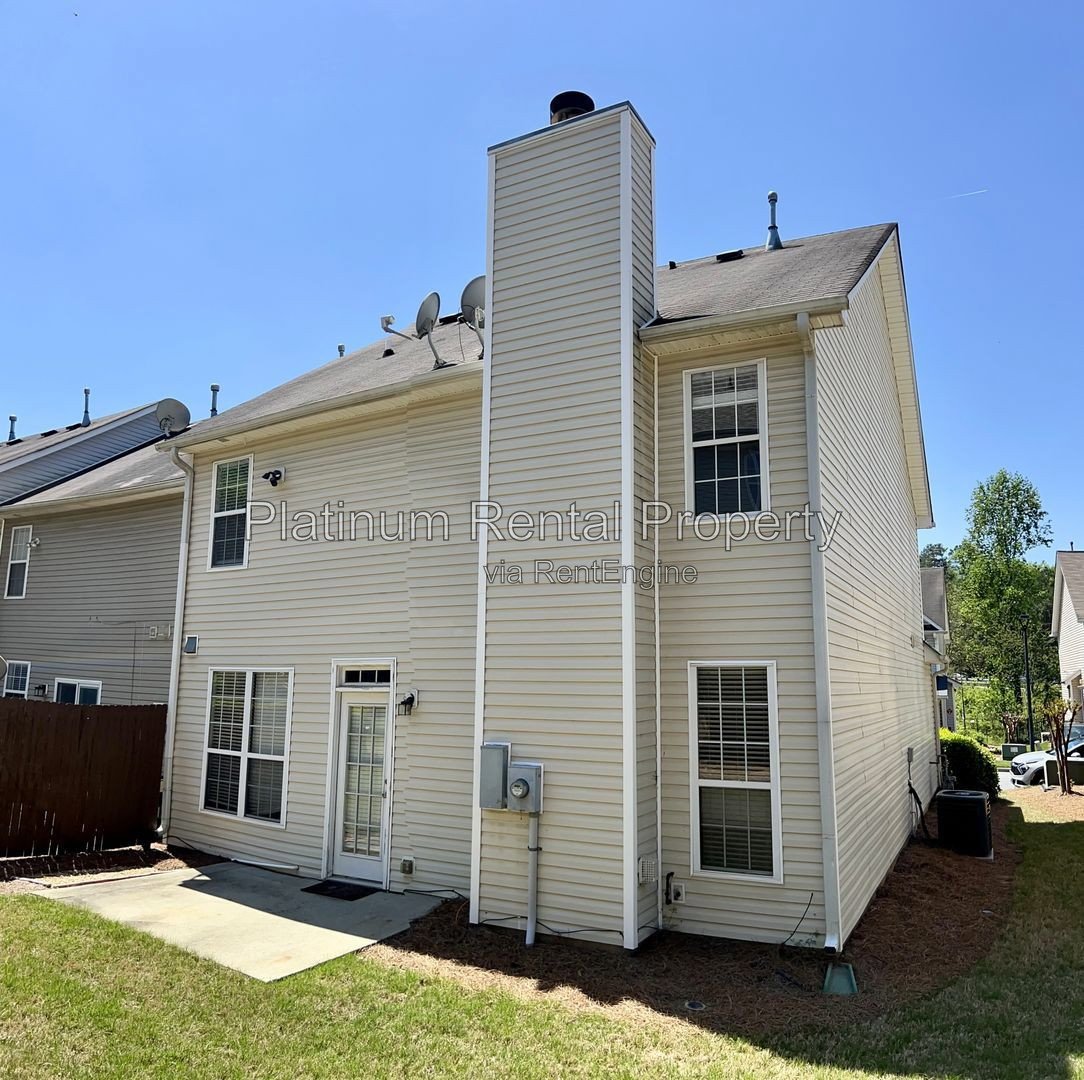 Spotless END Unit 3 Bedroom Townhome in Atlanta by Platinum Property Management Services, Inc. property image