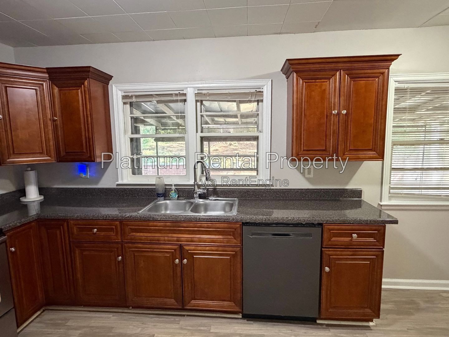 Updated 4 bedroom Brick Ranch home for rent in Atlanta by Platinum Property Management Services, Inc. property image