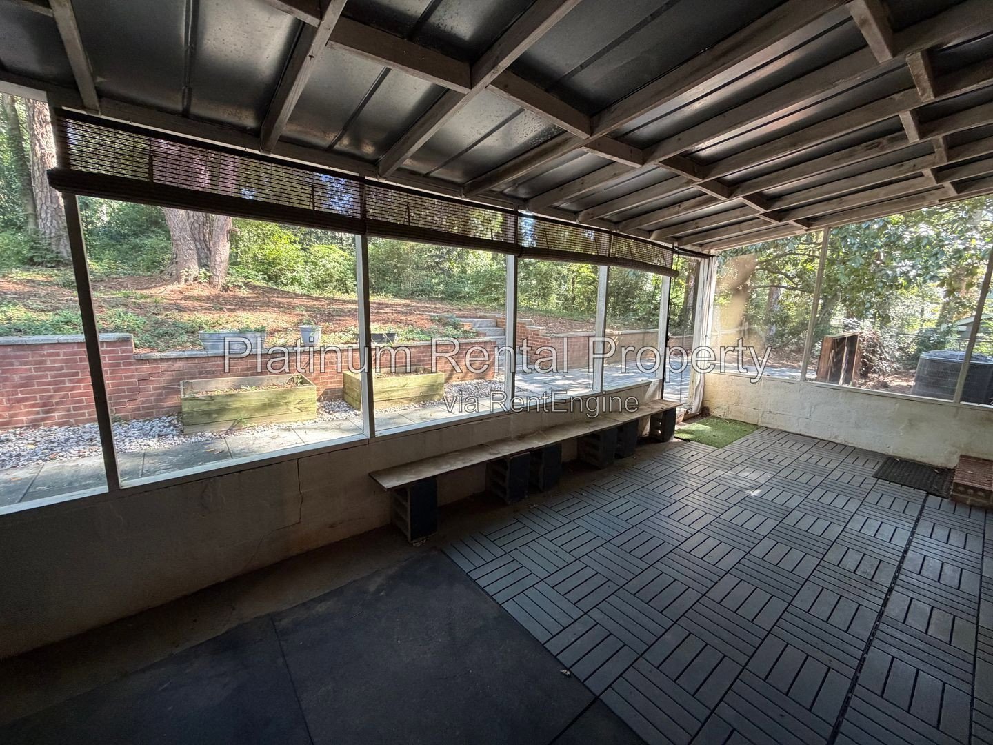 Updated 4 bedroom Brick Ranch home for rent in Atlanta by Platinum Property Management Services, Inc. property image