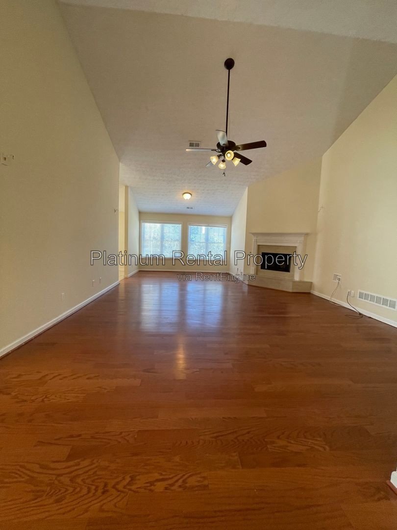 Fabulous, 3 bedroom ranch in desirable Dallas community by Platinum Property Management Services, Inc. property image