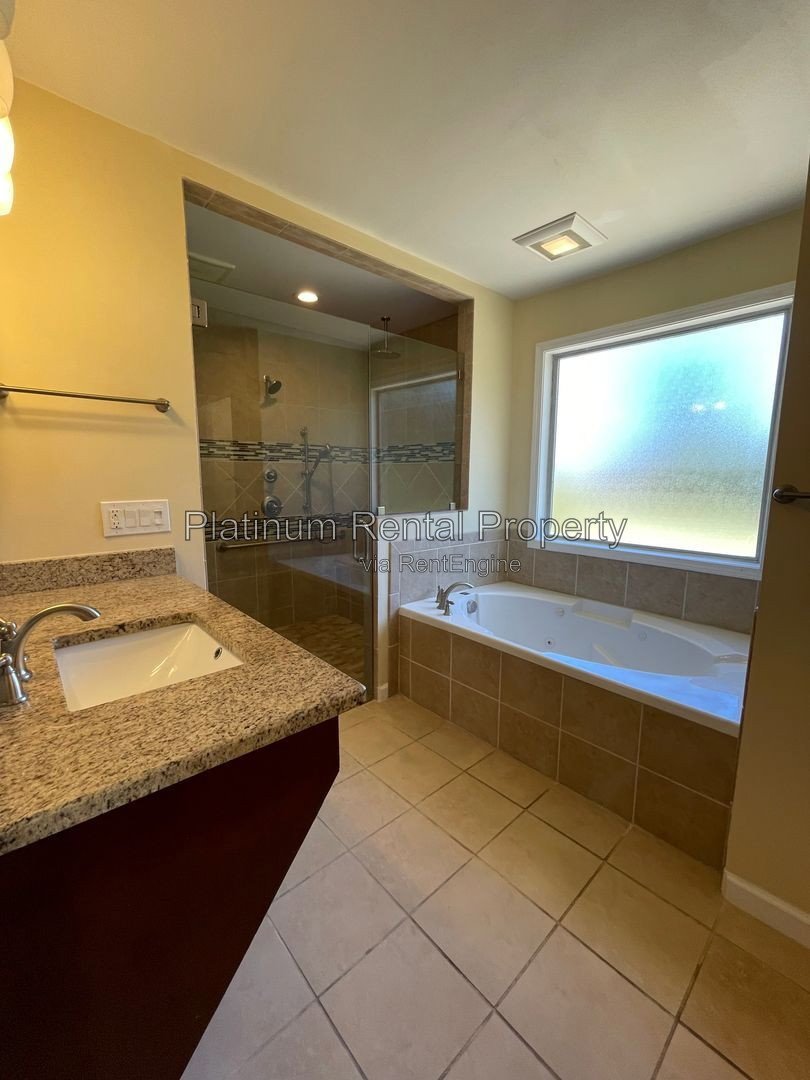 Fabulous, 3 bedroom ranch in desirable Dallas community by Platinum Property Management Services, Inc. property image