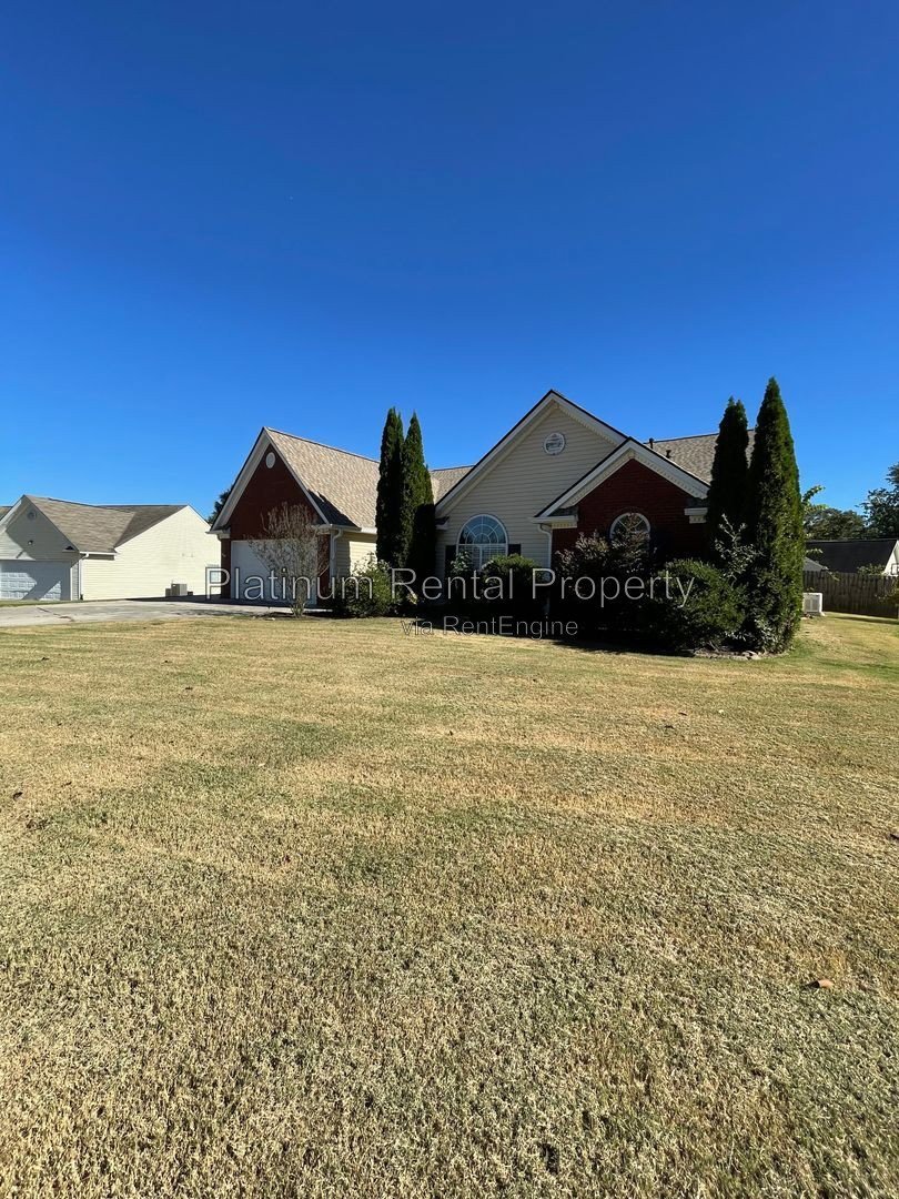 Fabulous, 3 bedroom ranch in desirable Dallas community by Platinum Property Management Services, Inc. property image