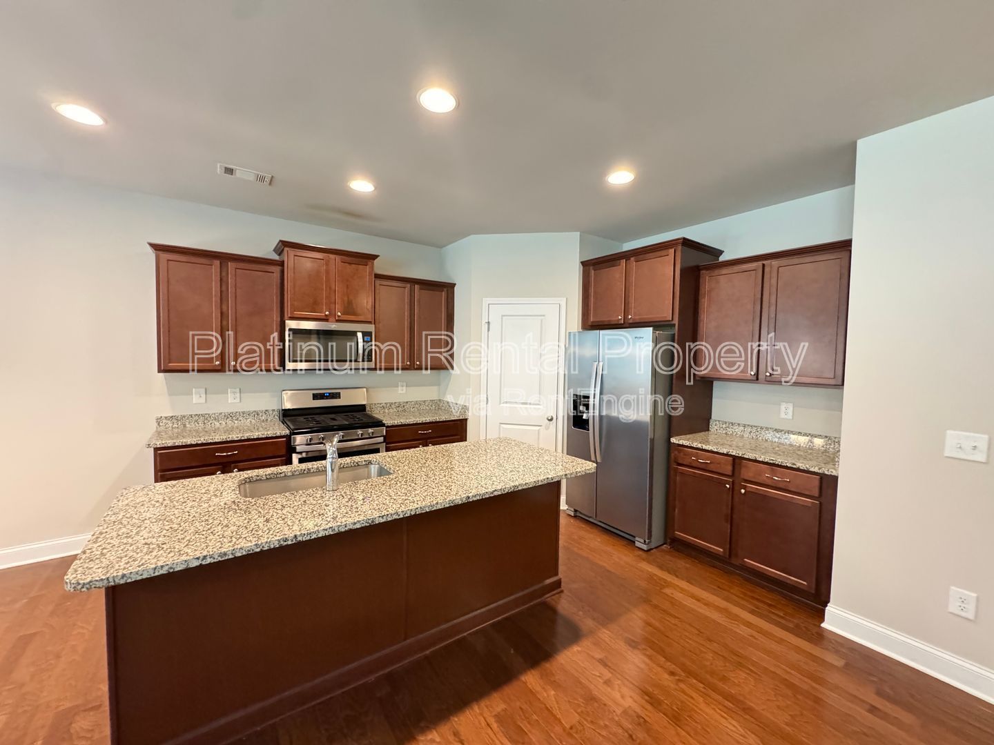 Immaculate 3 Bedroom townhome in Atlanta by Platinum Property Management Services, Inc. property image