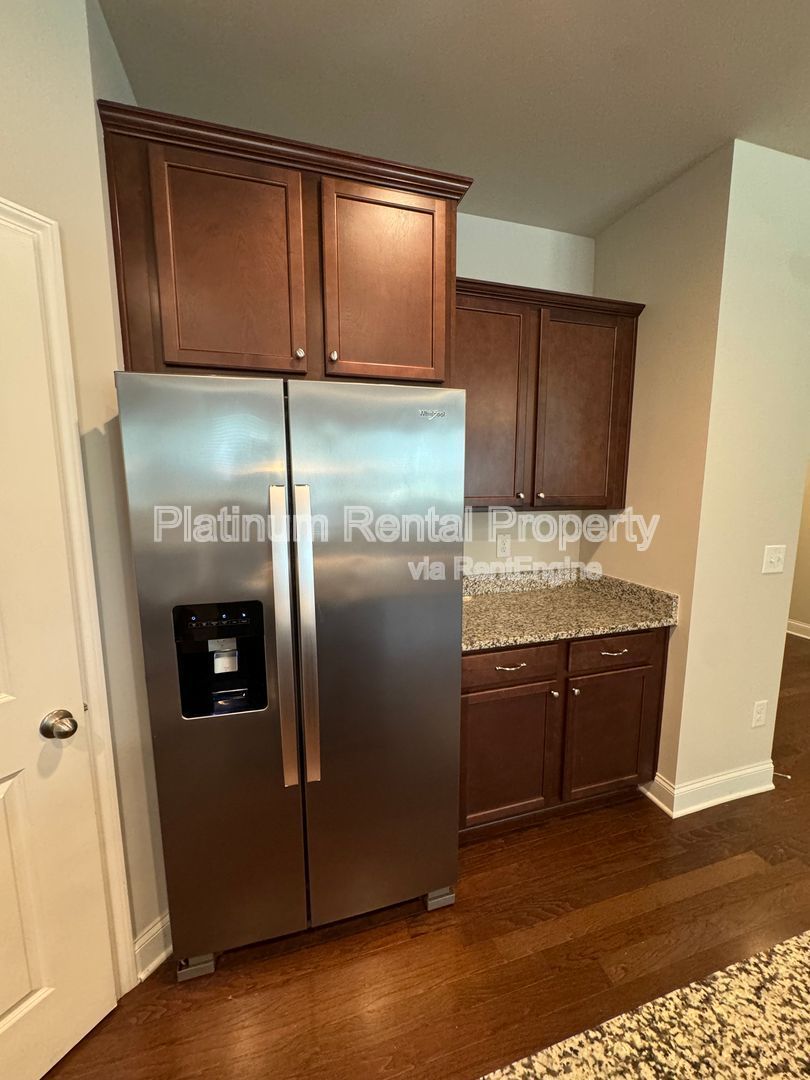 Immaculate 3 Bedroom townhome in Atlanta by Platinum Property Management Services, Inc. property image