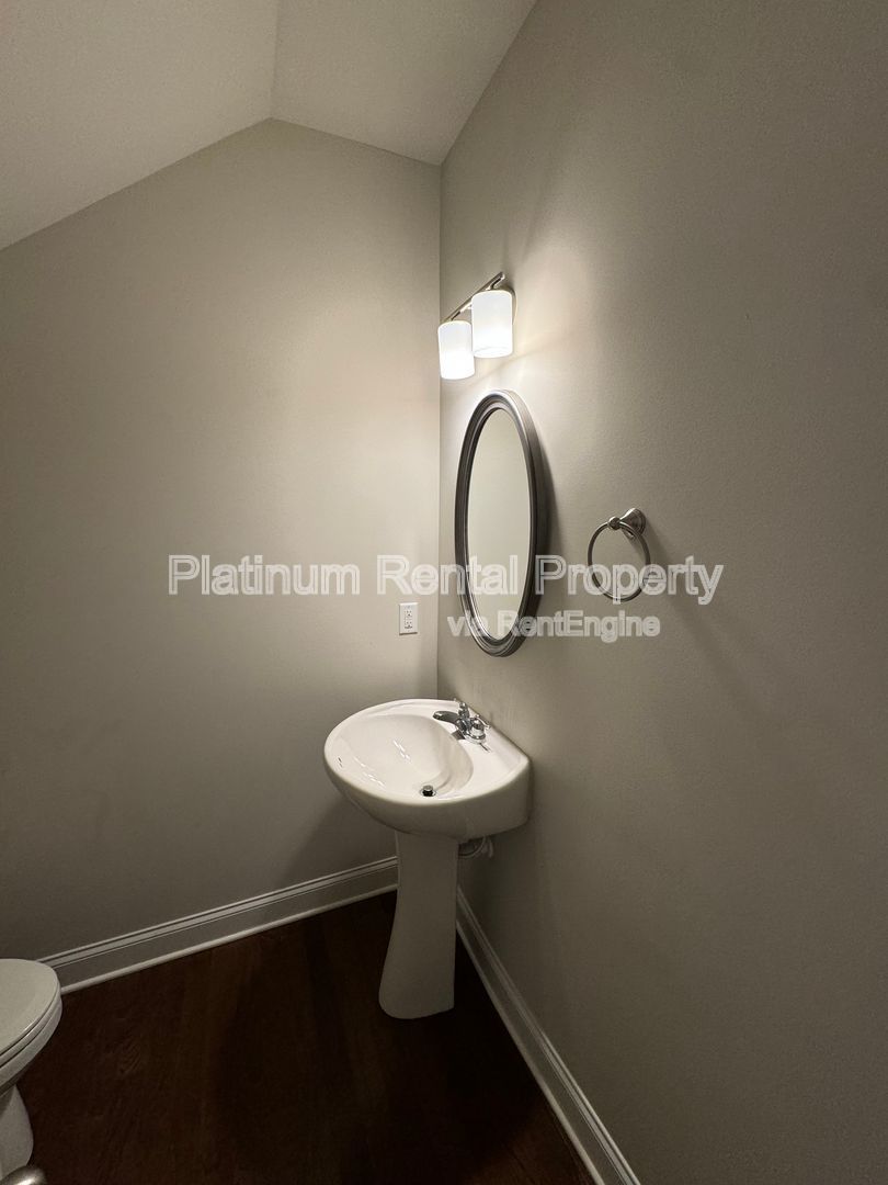 Immaculate 3 Bedroom townhome in Atlanta by Platinum Property Management Services, Inc. property image