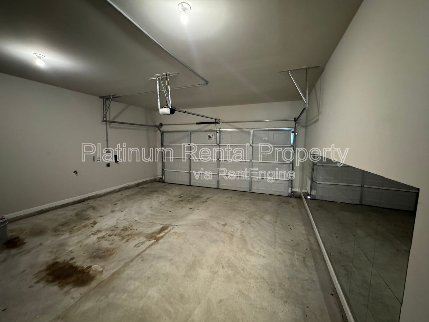 Immaculate 3 Bedroom townhome in Atlanta by Platinum Property Management Services, Inc. property image