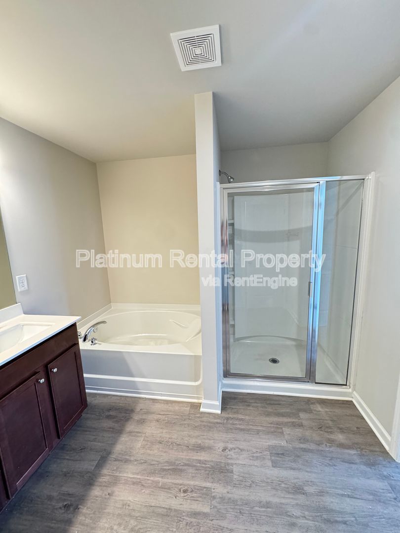 Immaculate 3 Bedroom townhome in Atlanta by Platinum Property Management Services, Inc. property image