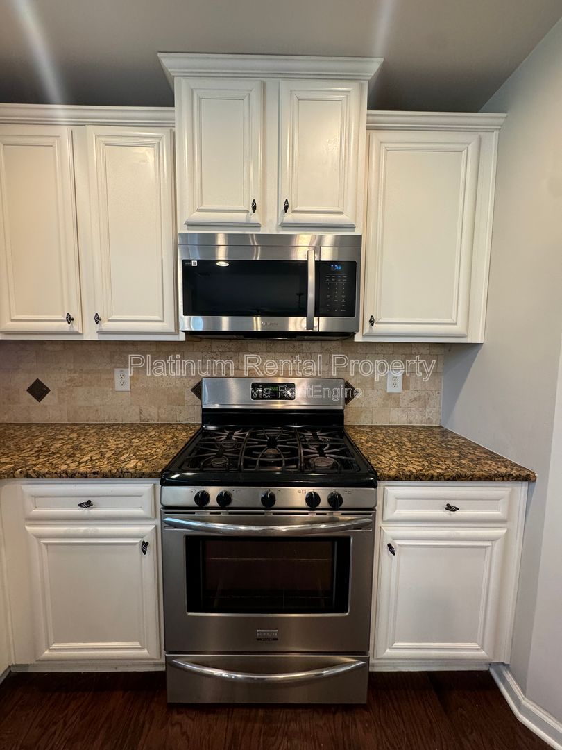 Beautiful and Spacious 5 Bedroom Dacula Home for Rent by Property Management Services, Inc. property image