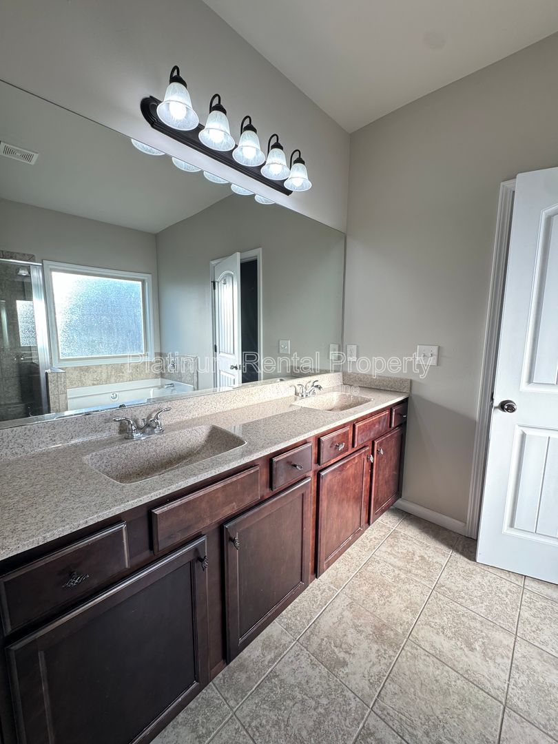 Beautiful and Spacious 5 Bedroom Dacula Home for Rent by Property Management Services, Inc. property image