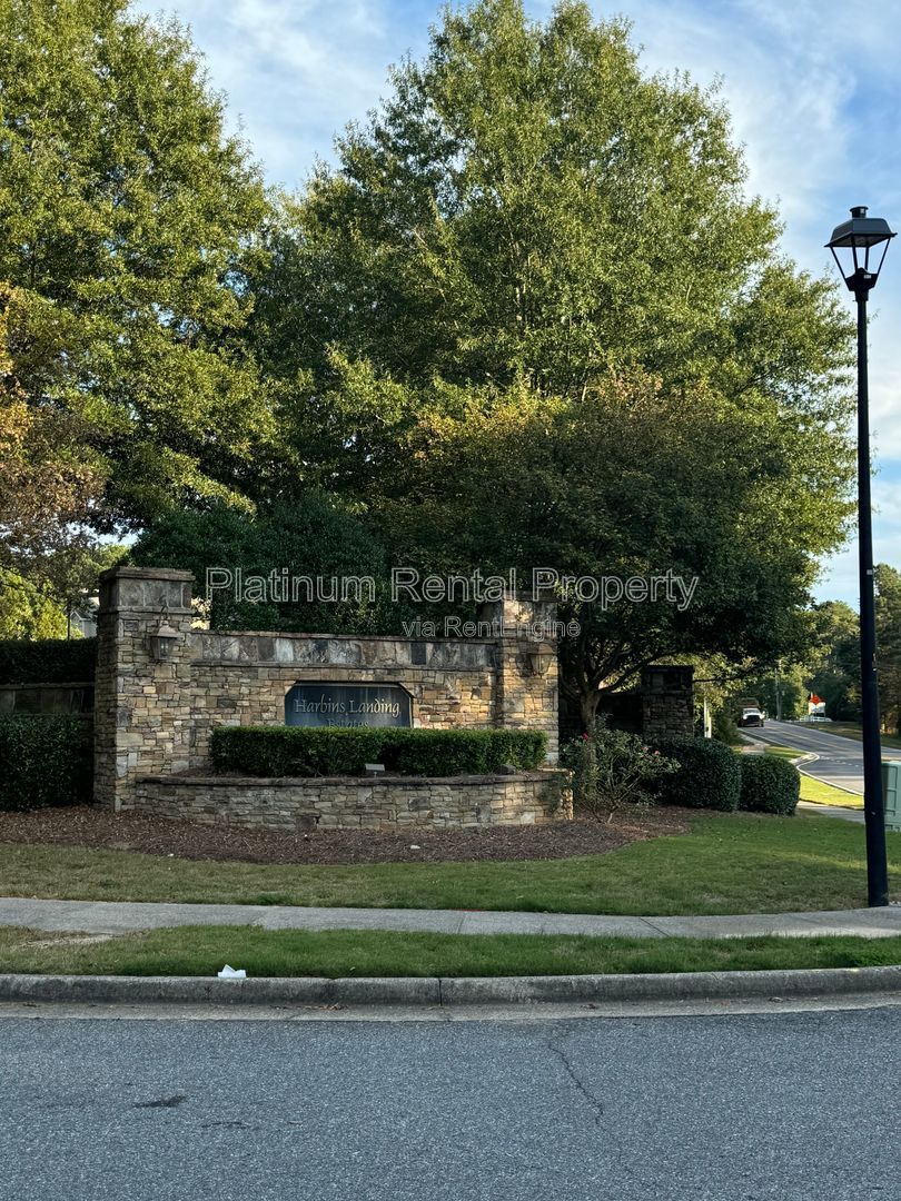 Beautiful and Spacious 5 Bedroom Dacula Home for Rent by Property Management Services, Inc. property image