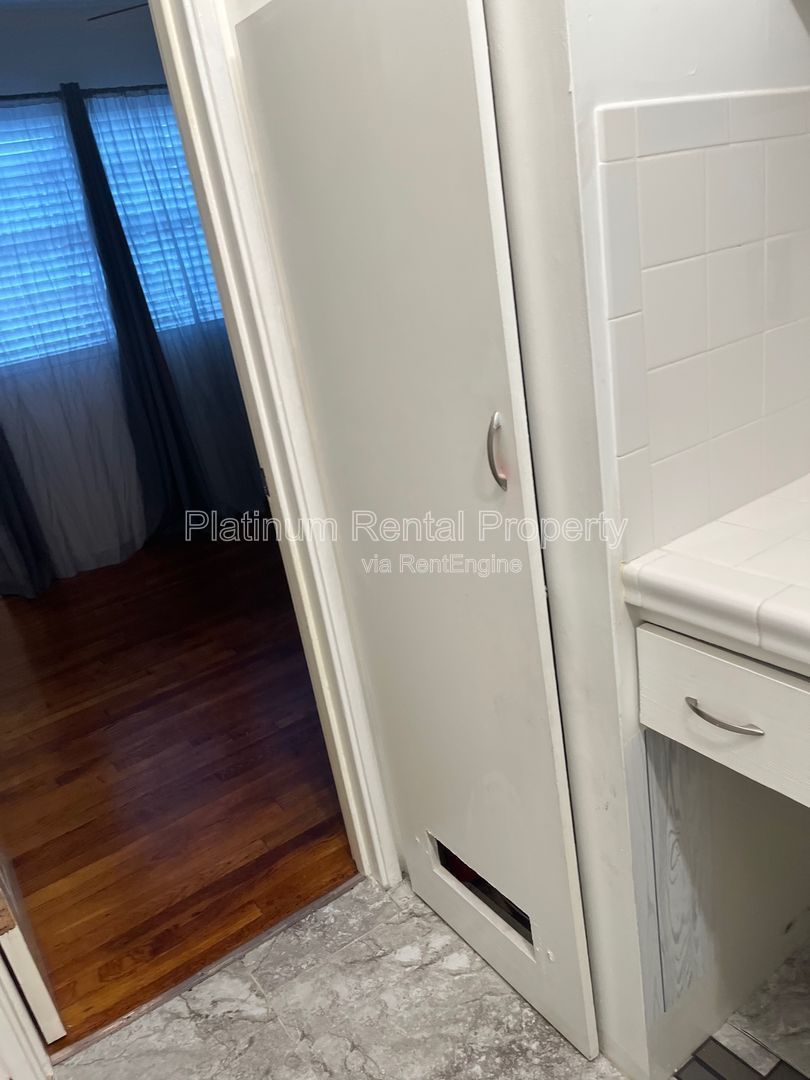 1 Bedroom Condo near Piedmont Park in Atlanta For Rent by Platinum Property Management Services, Inc. property image