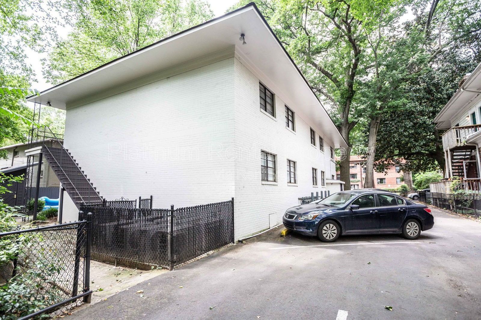 1 Bedroom Condo near Piedmont Park in Atlanta For Rent by Platinum Property Management Services, Inc. property image